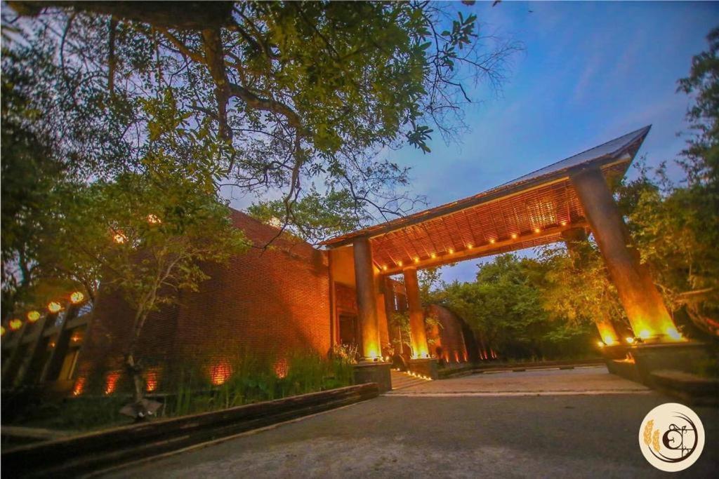 Aswadduma Hotel Дамбулла Экстерьер фото