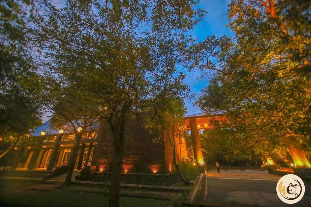 Aswadduma Hotel Дамбулла Экстерьер фото